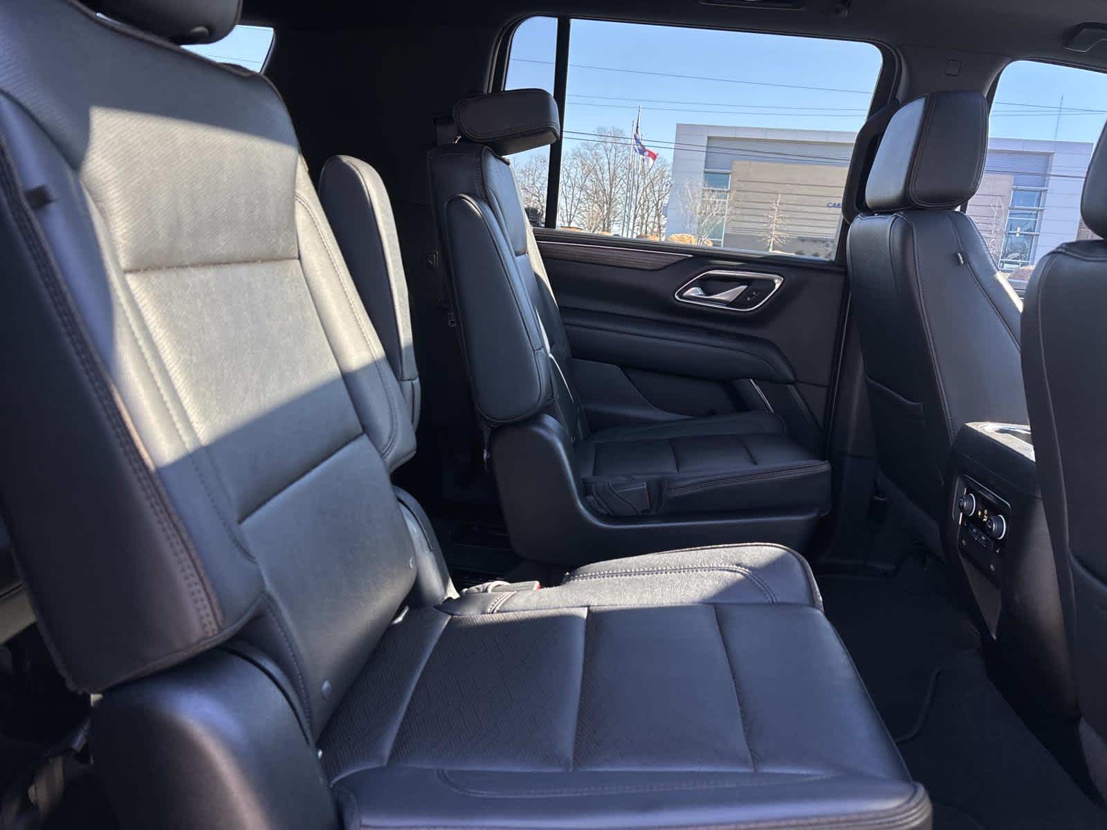 2022 Chevrolet Suburban High Country