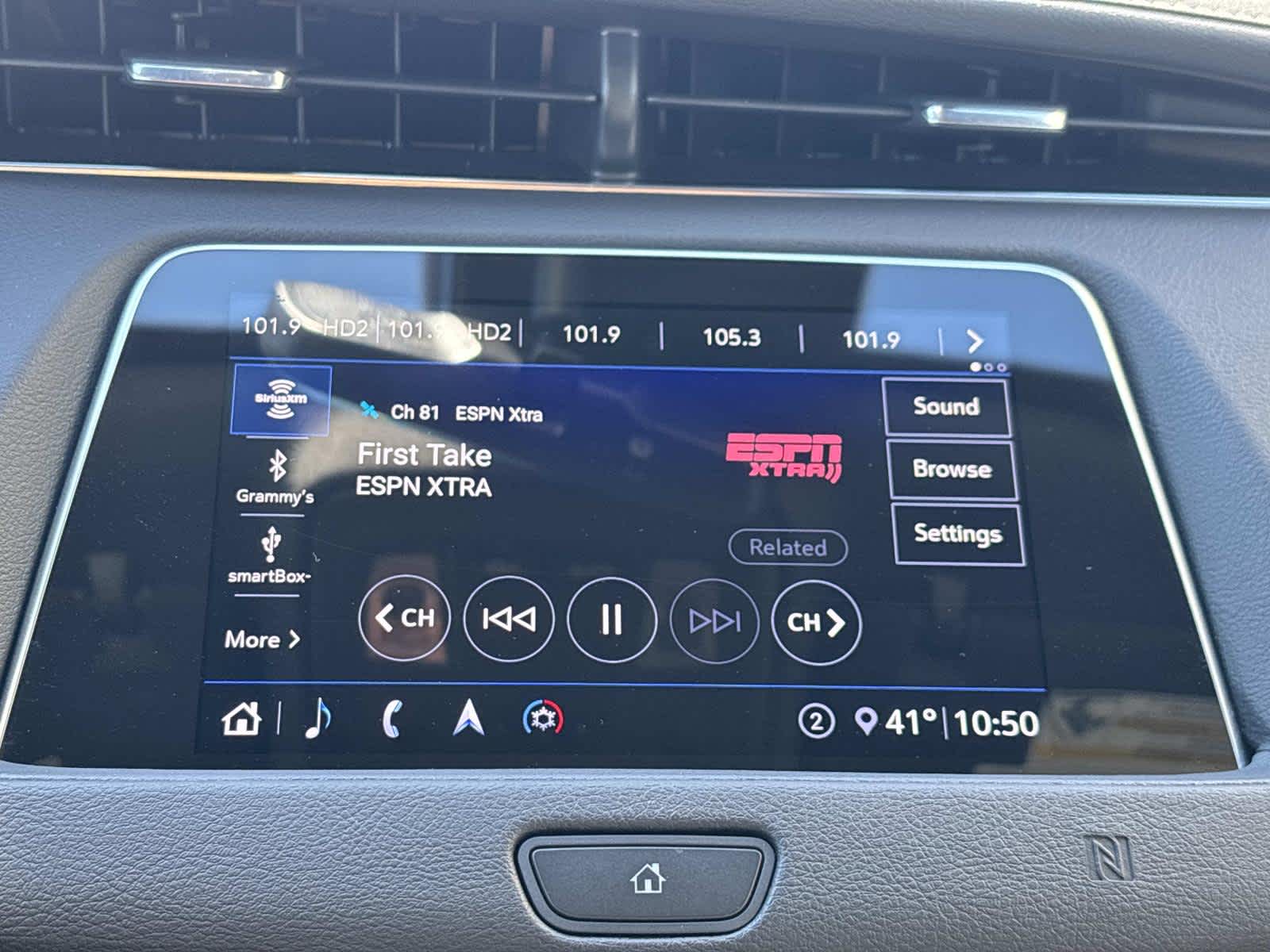 2020 Cadillac XT4 Premium Luxury