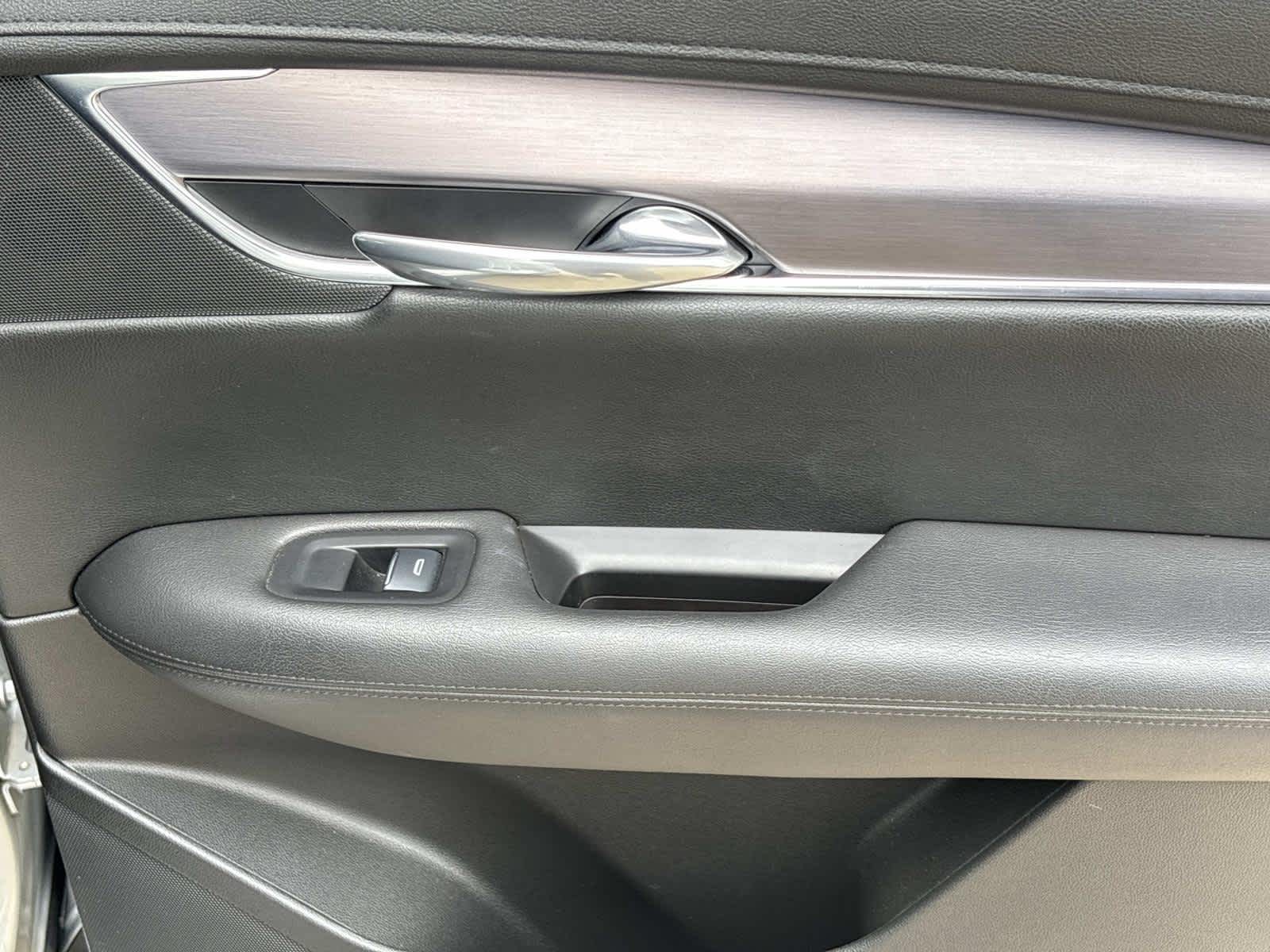 2017 Cadillac XT5 Luxury FWD