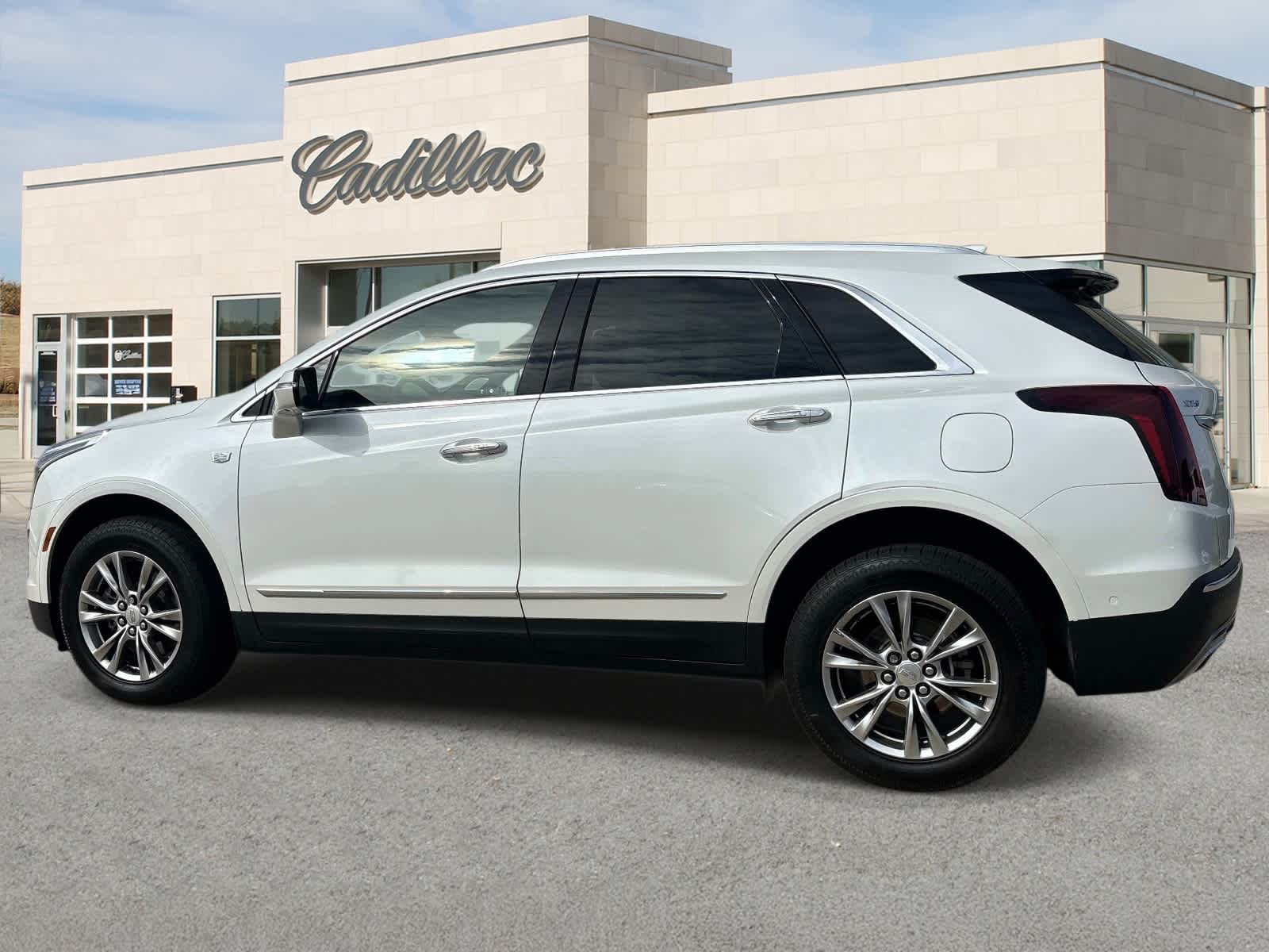 2022 Cadillac XT5 Premium Luxury