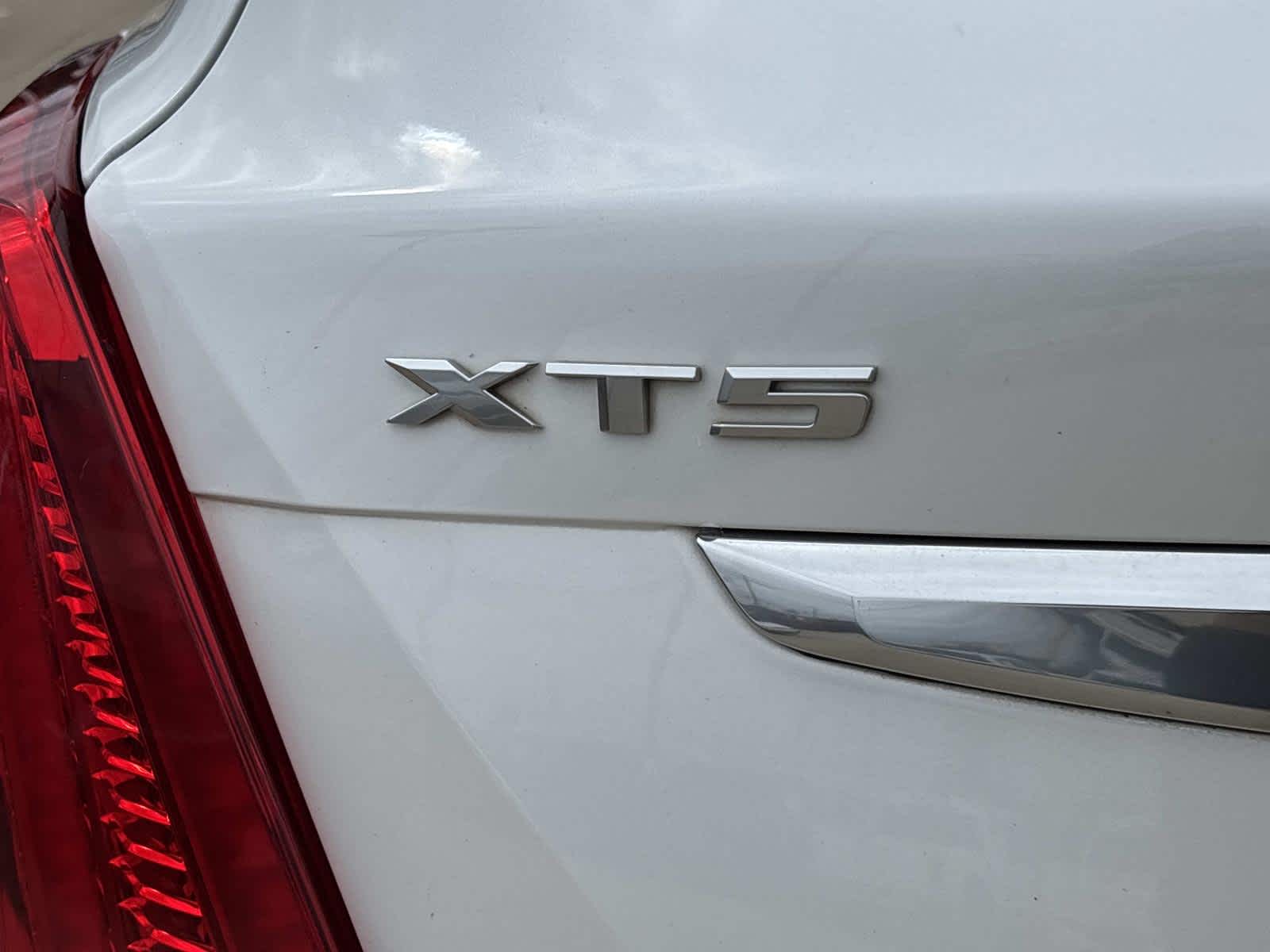 2017 Cadillac XT5 Premium Luxury FWD