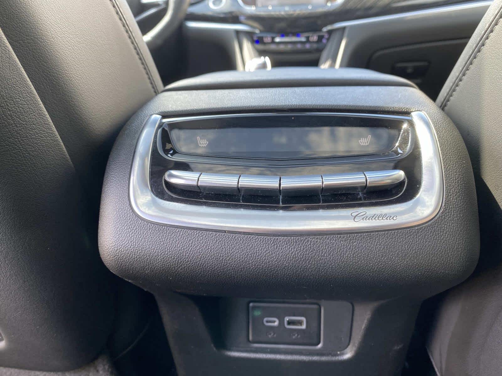 2025 Cadillac XT6 Premium Luxury