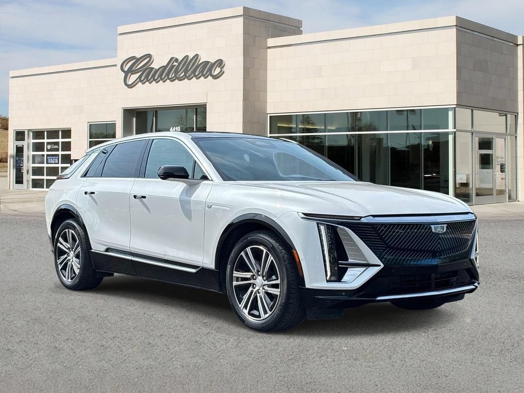 2024 Cadillac LYRIQ Luxury 1