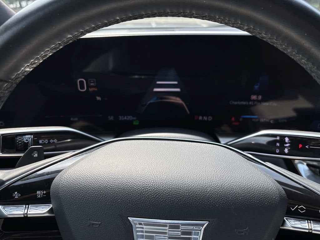 2024 Cadillac LYRIQ Luxury 1