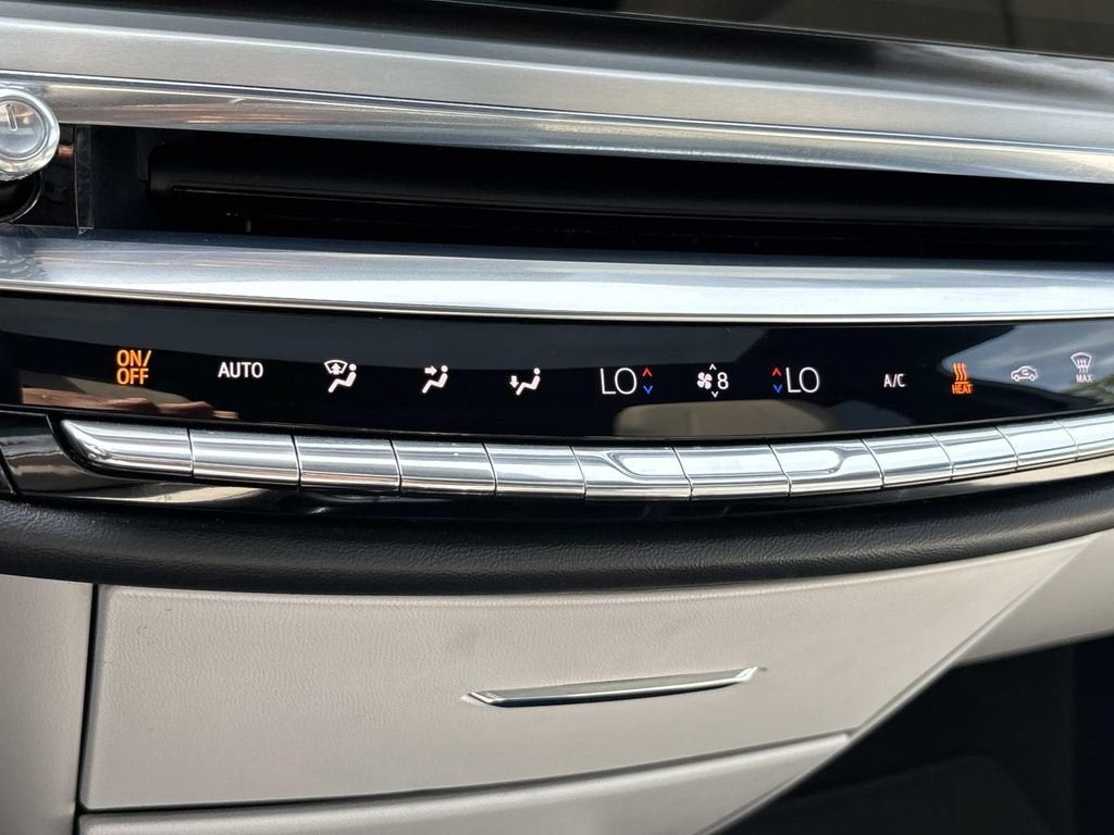 2024 Cadillac LYRIQ Luxury 1