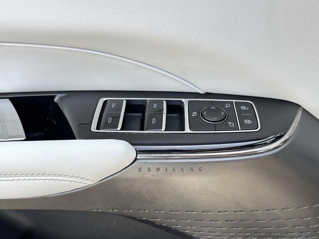 2024 Cadillac LYRIQ Luxury 1