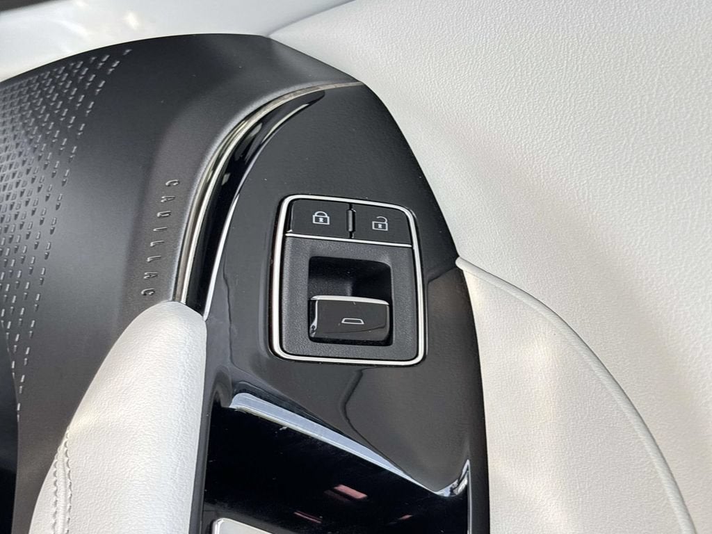 2024 Cadillac LYRIQ Luxury 1