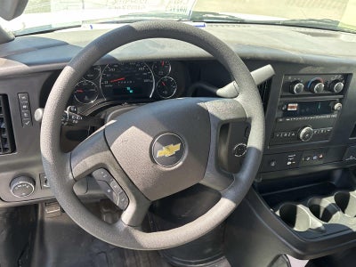 2025 Chevrolet Express Cutaway 3500 1WT