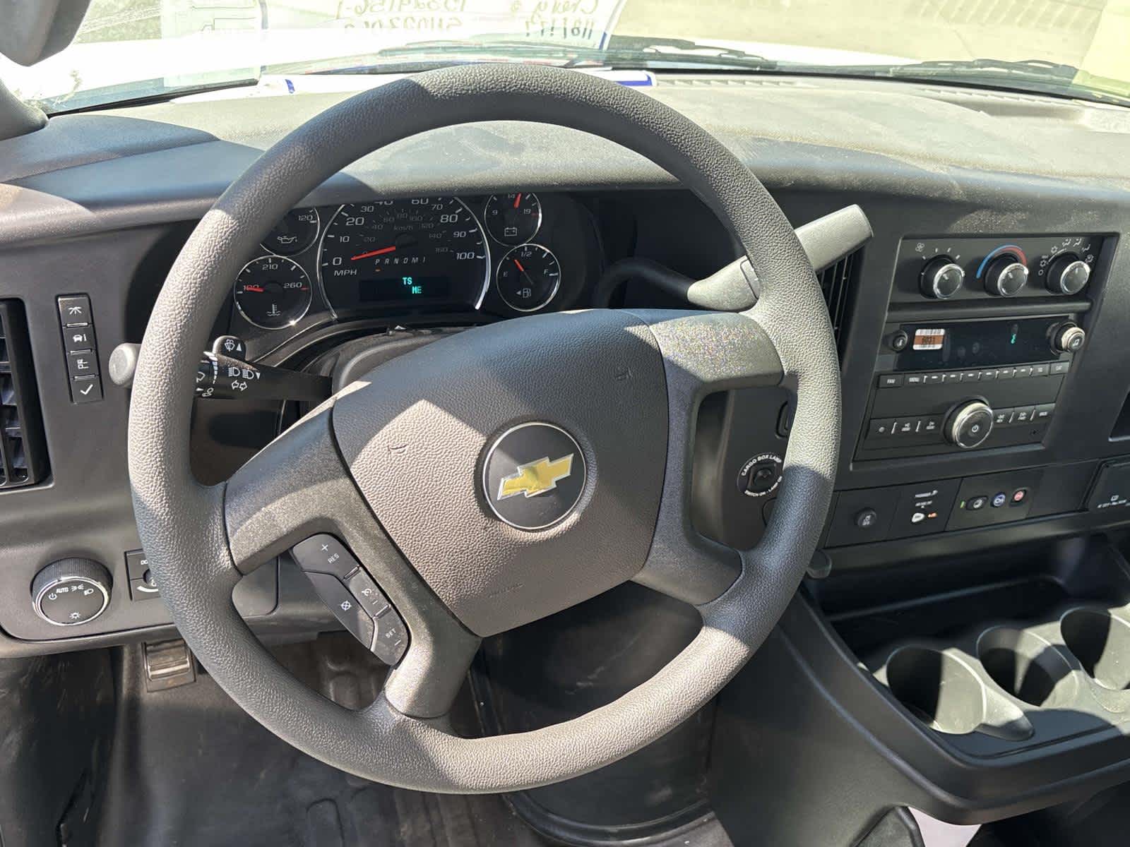 2026 Chevrolet Express Cutaway 3500 1WT