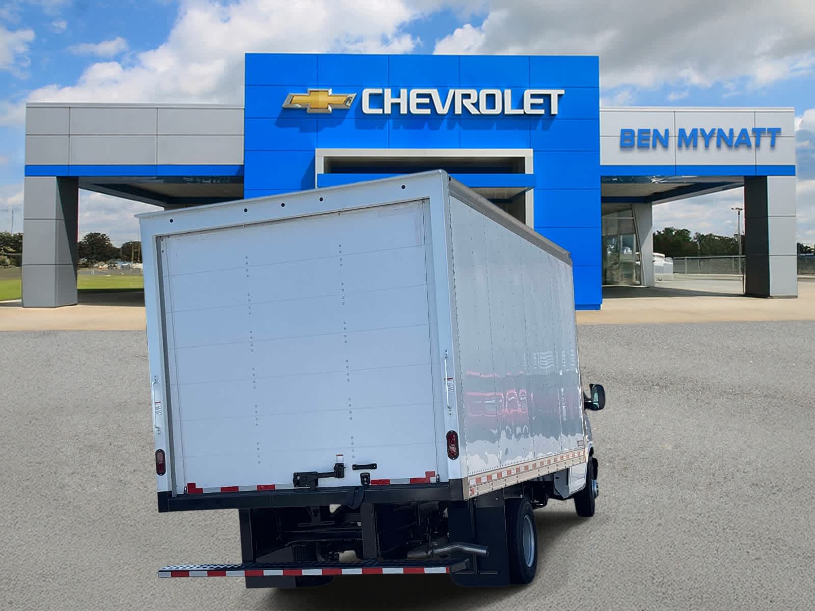 2026 Chevrolet Express Cutaway 3500 1WT