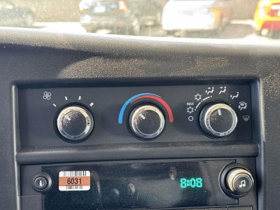 2025 Chevrolet Express Cutaway 3500 1WT