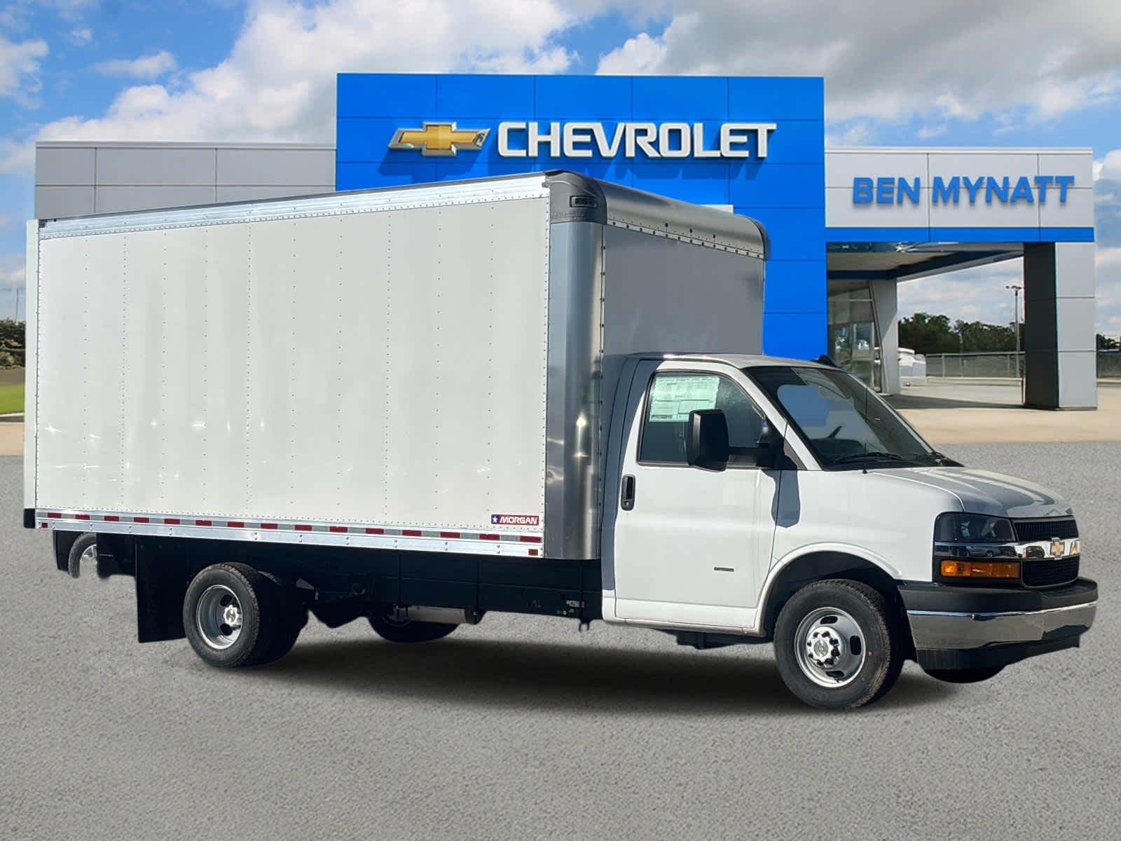 2026 Chevrolet Express Cutaway 3500 1WT