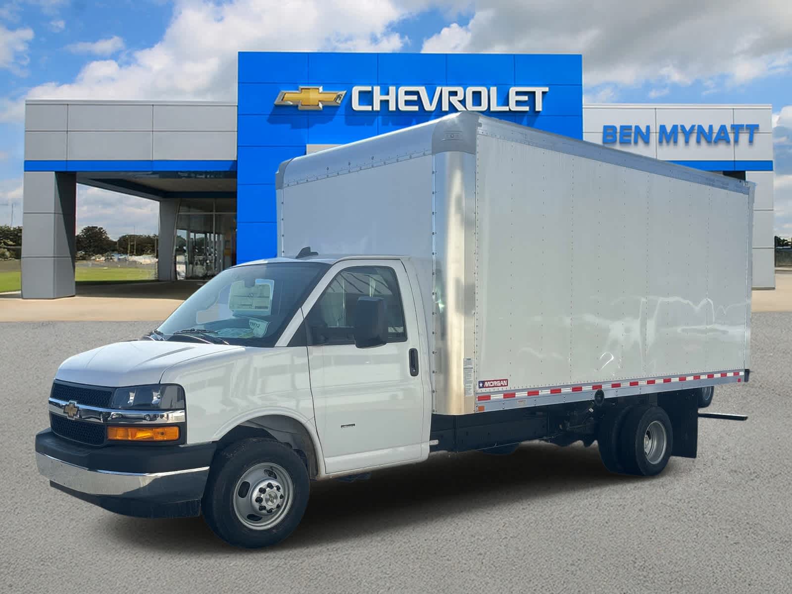 2026 Chevrolet Express Cutaway 3500 1WT