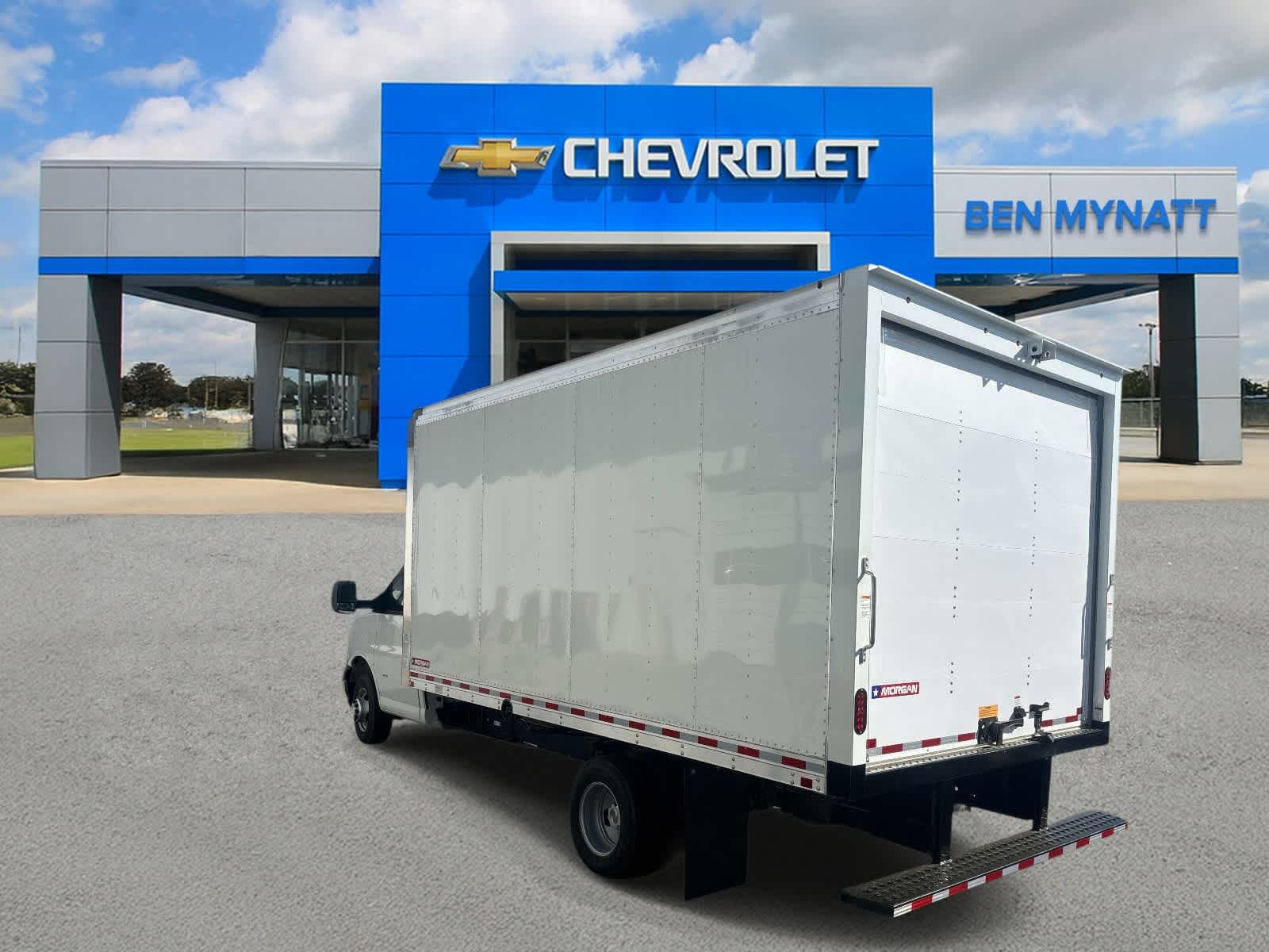 2026 Chevrolet Express Cutaway 3500 1WT