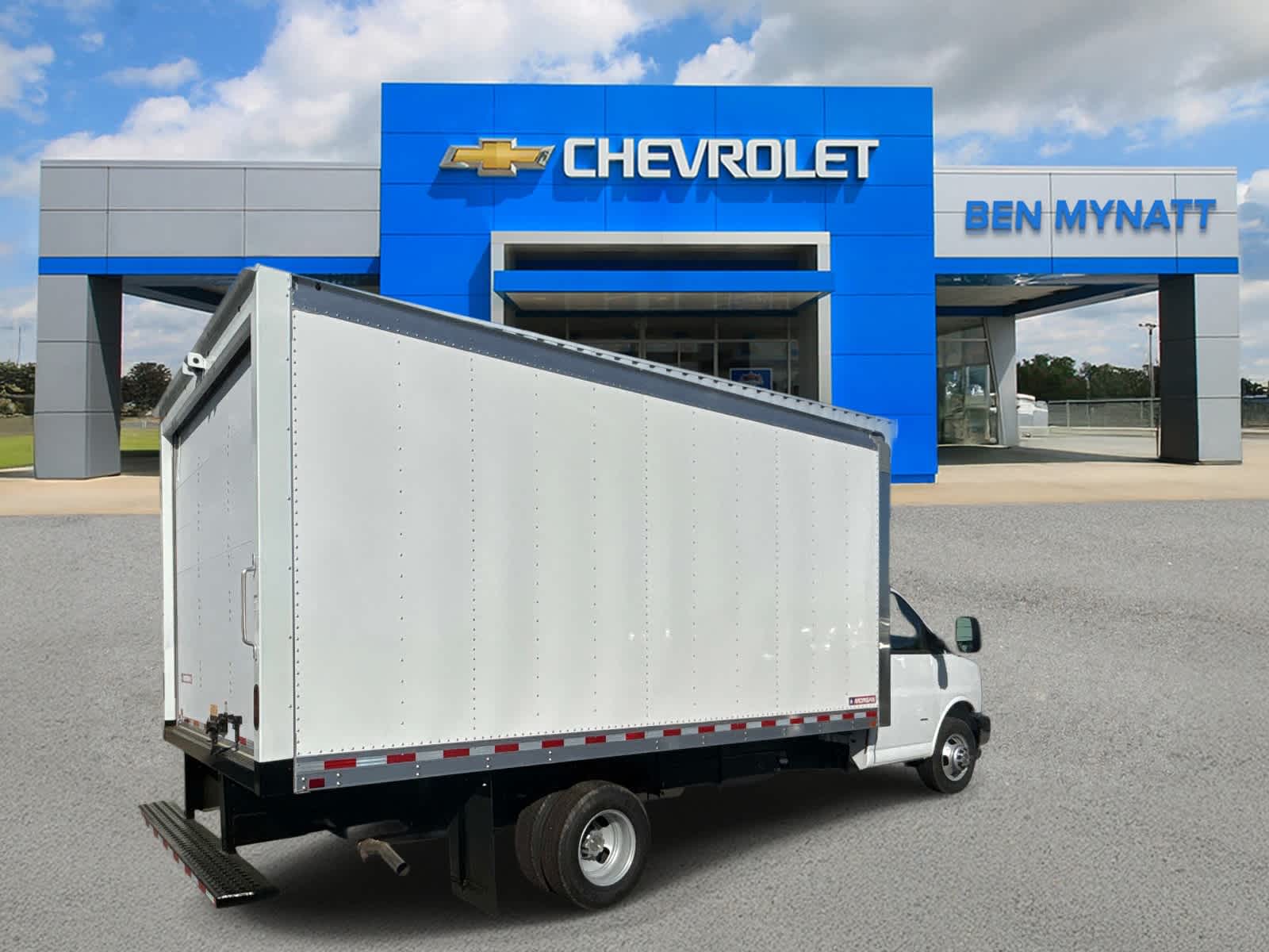 2026 Chevrolet Express Cutaway 3500 1WT