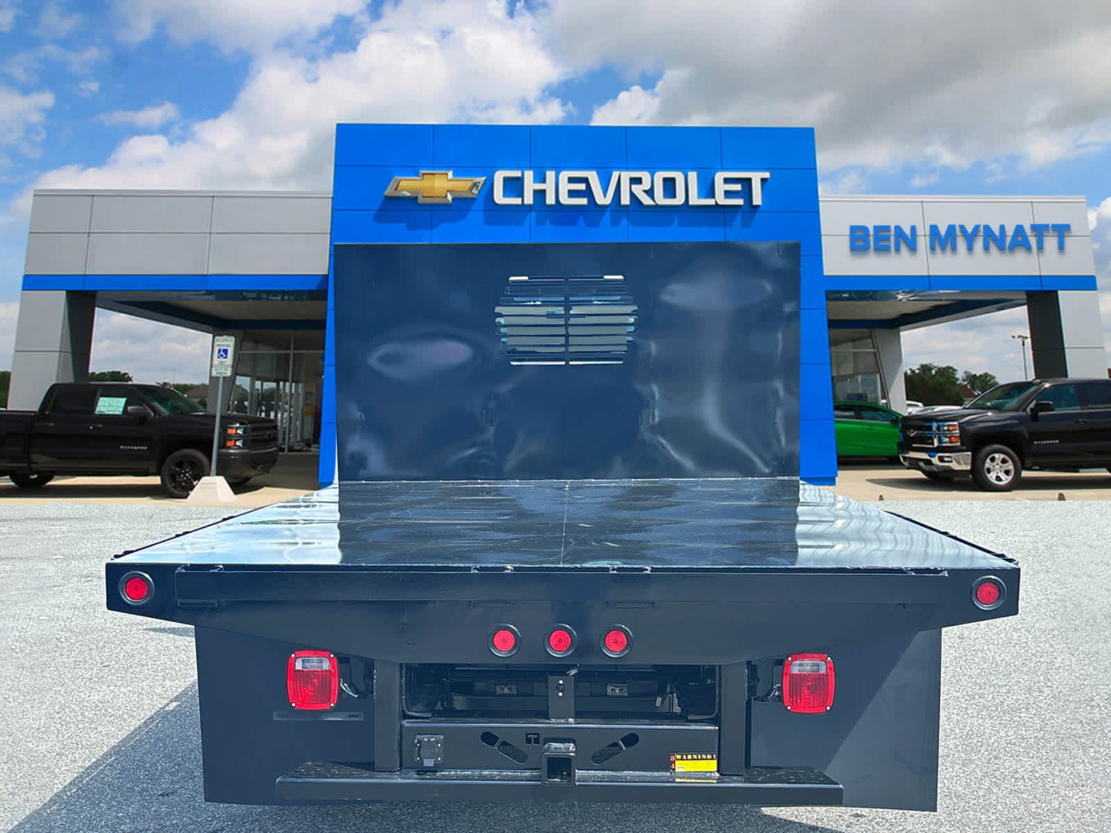 2023 Chevrolet Silverado 5500 HD Work Truck