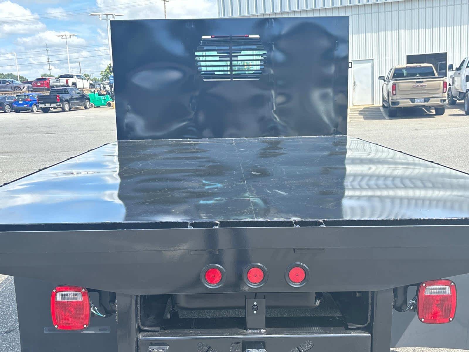 2023 Chevrolet Silverado 5500 HD Work Truck