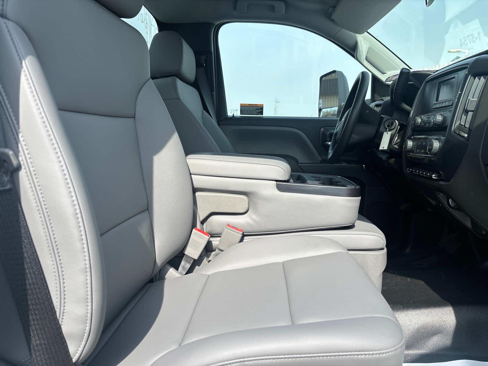 2024 Chevrolet Silverado 5500 HD Work Truck