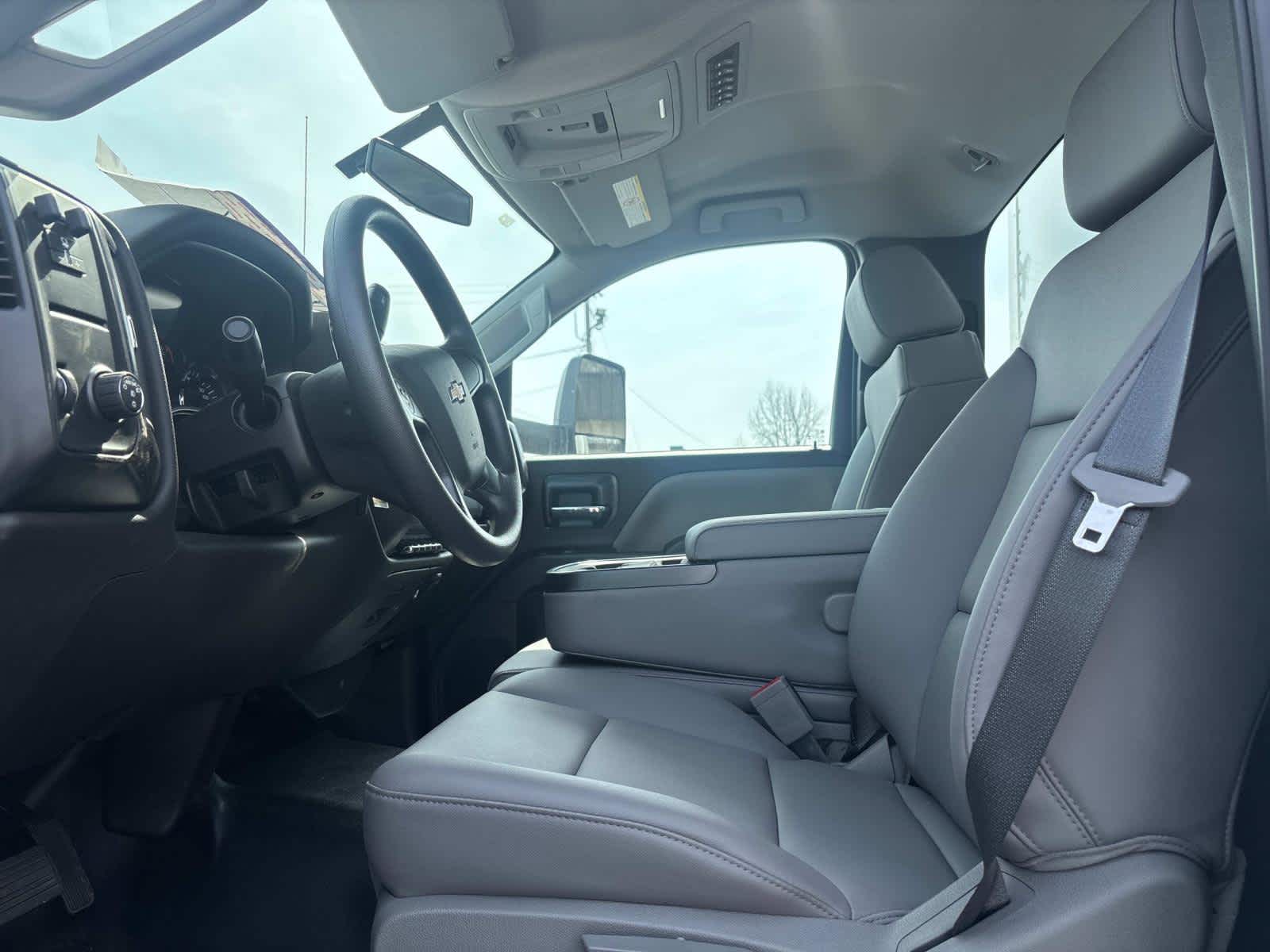 2024 Chevrolet Silverado 5500 HD Work Truck