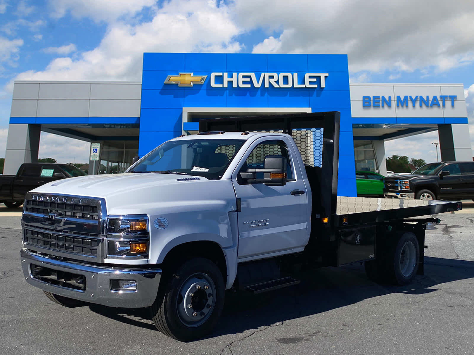 2023 Chevrolet Silverado 5500 HD Work Truck