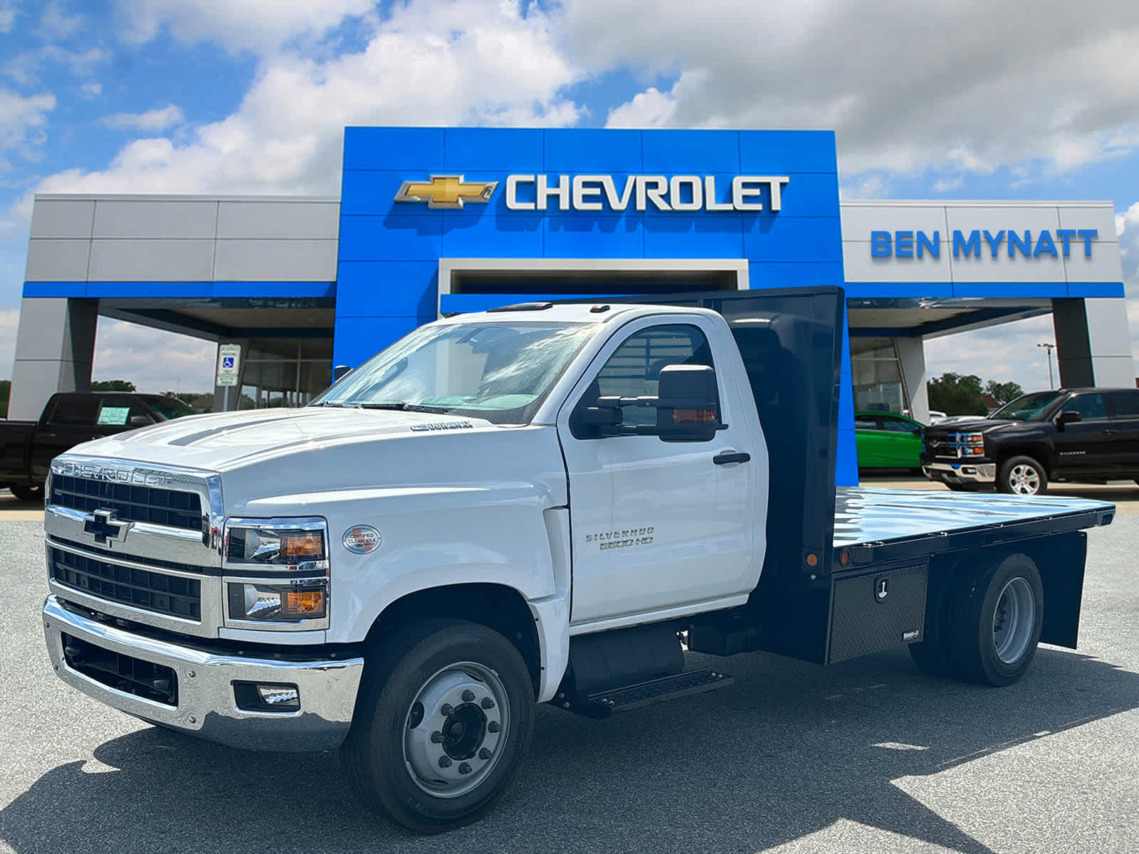 2023 Chevrolet Silverado 5500 HD Work Truck