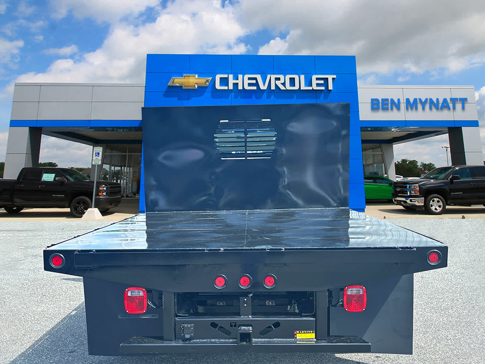 2023 Chevrolet Silverado 5500 HD Work Truck