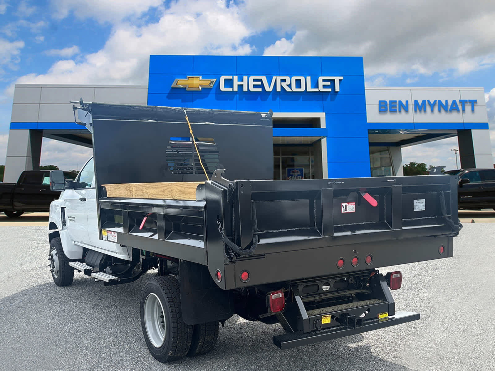 2024 Chevrolet Silverado 5500 HD Work Truck