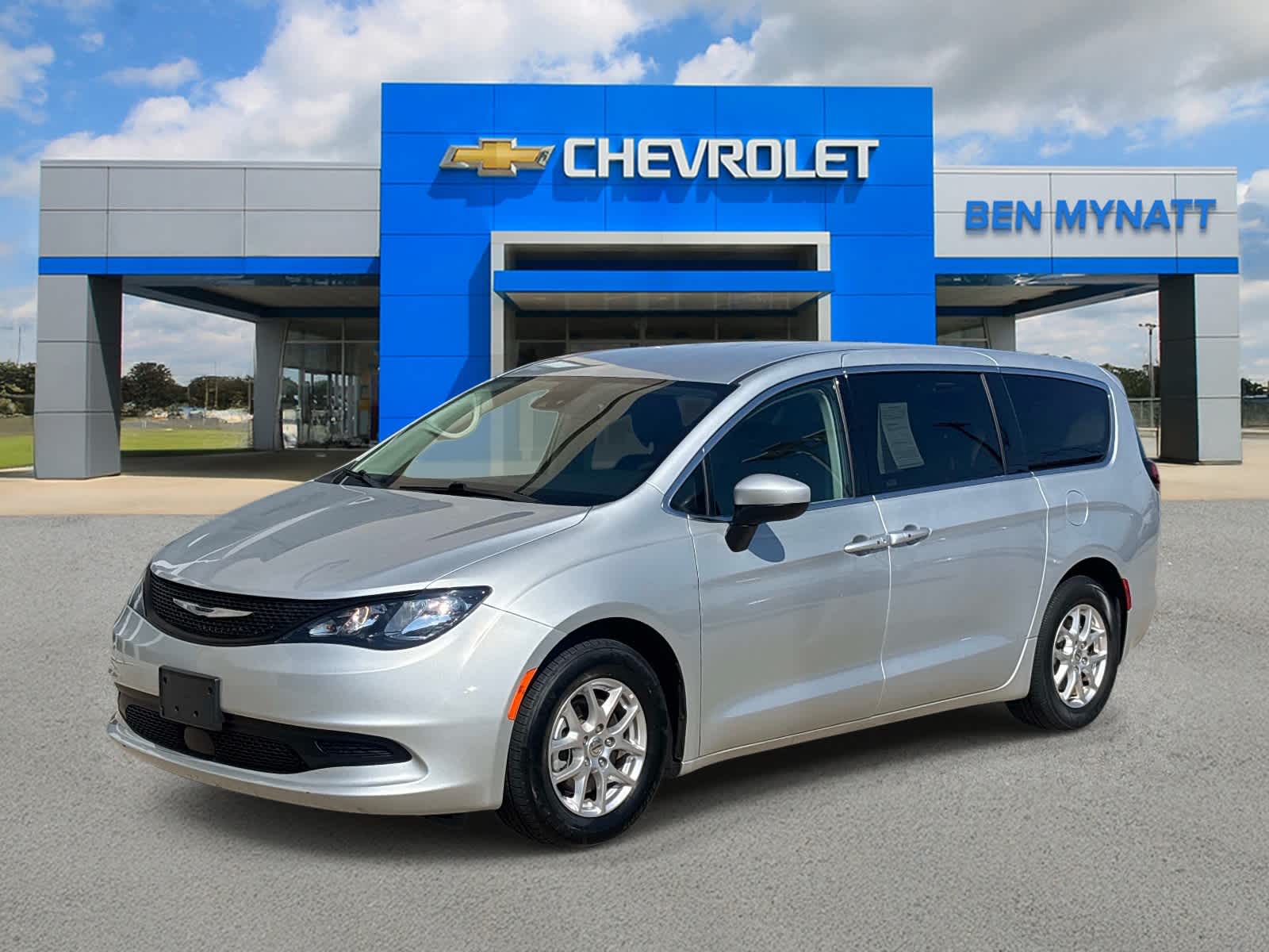 2023 Chrysler Voyager LX
