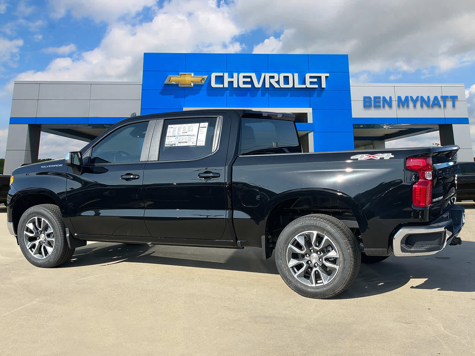 2025 Chevrolet Silverado 1500 LT