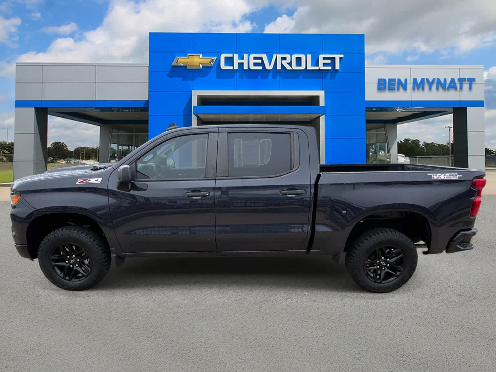 2023 Chevrolet Silverado 1500 Custom Trail Boss