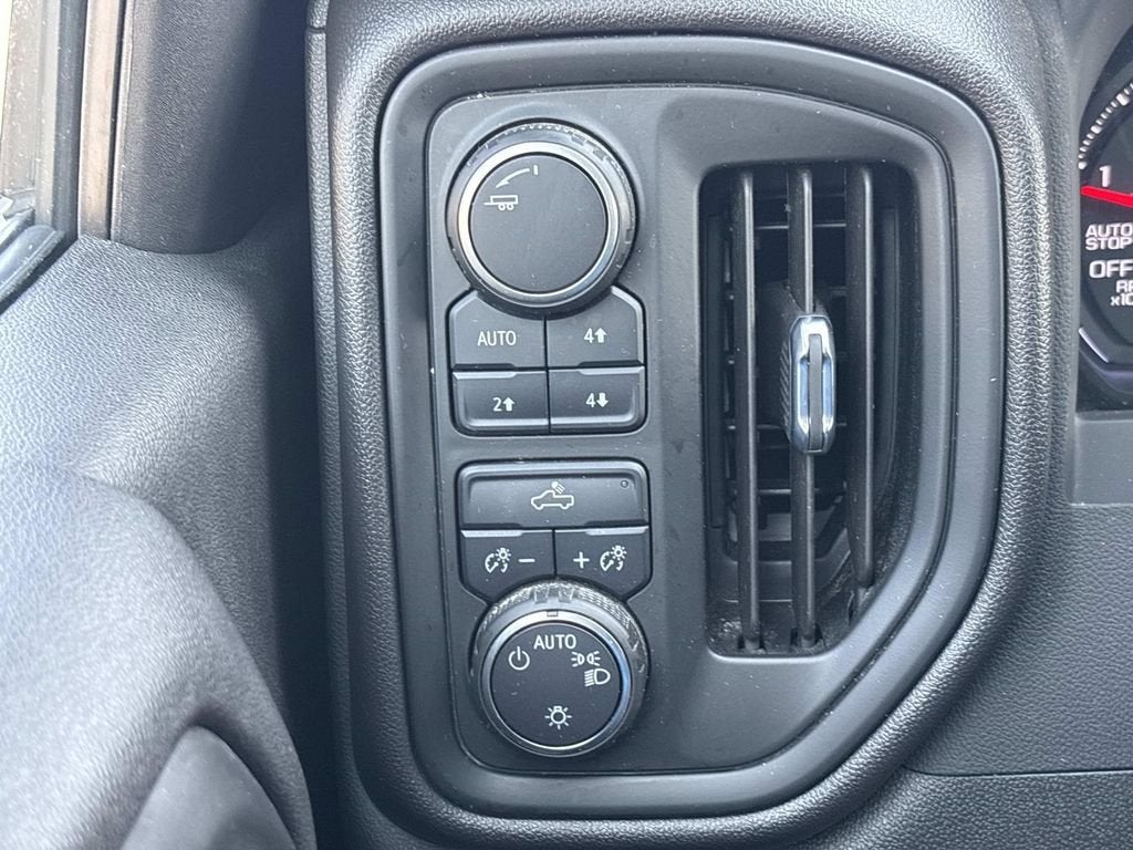2023 Chevrolet Silverado 1500 Custom Trail Boss