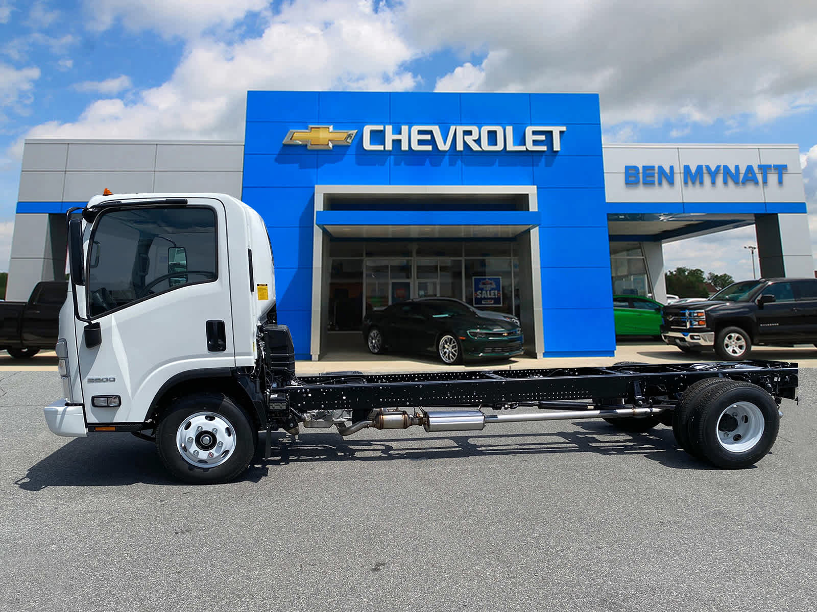 2024 Chevrolet Low Cab Forward 3500 Base