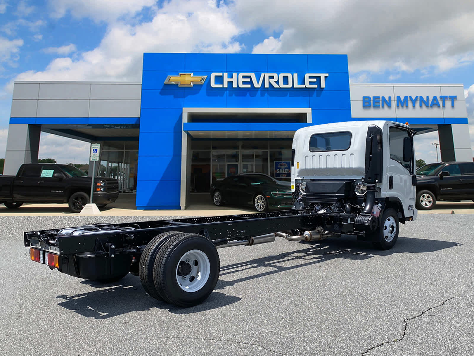 2024 Chevrolet Low Cab Forward 3500 Base