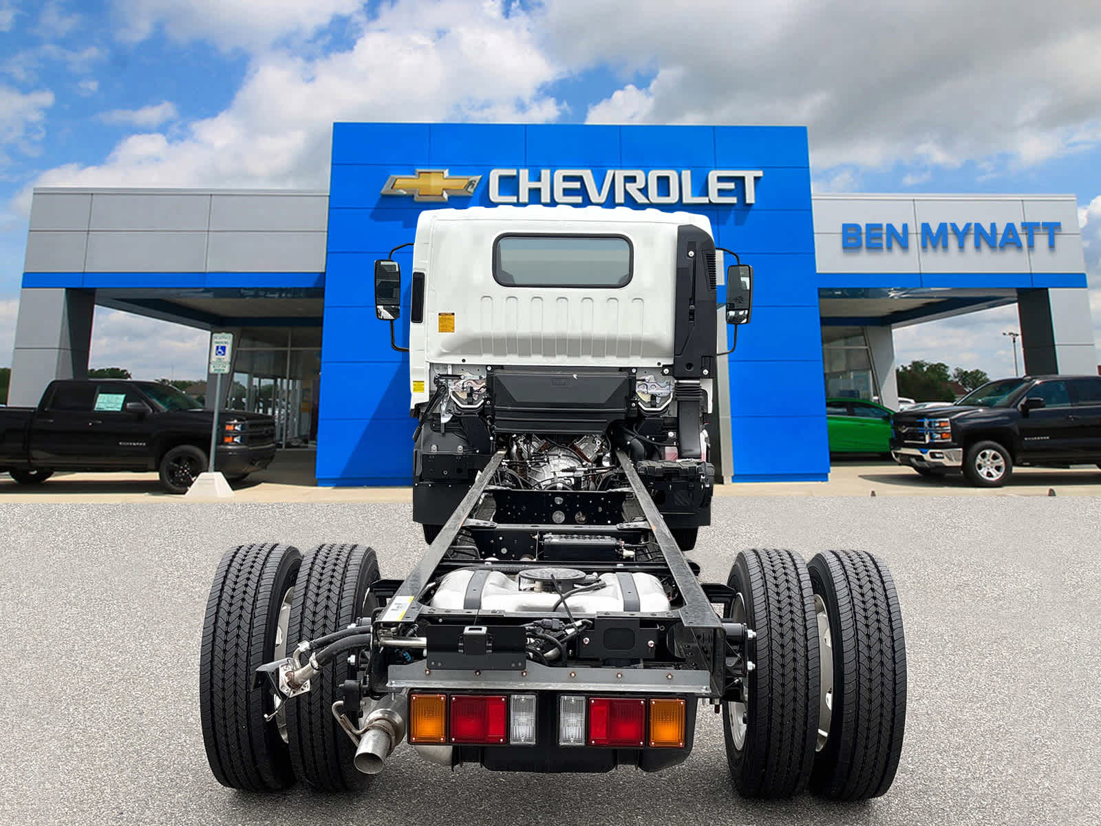 2025 Chevrolet Low Cab Forward 4500 Base