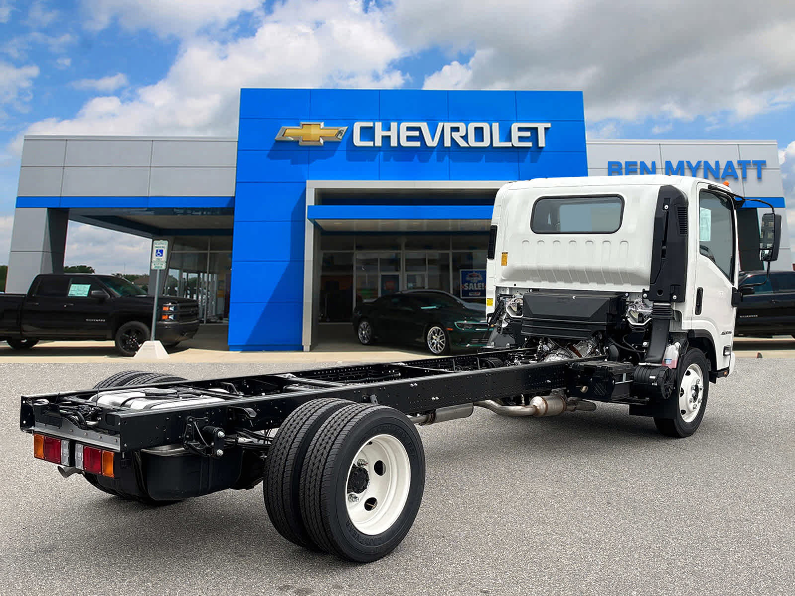 2025 Chevrolet Low Cab Forward 4500 Base