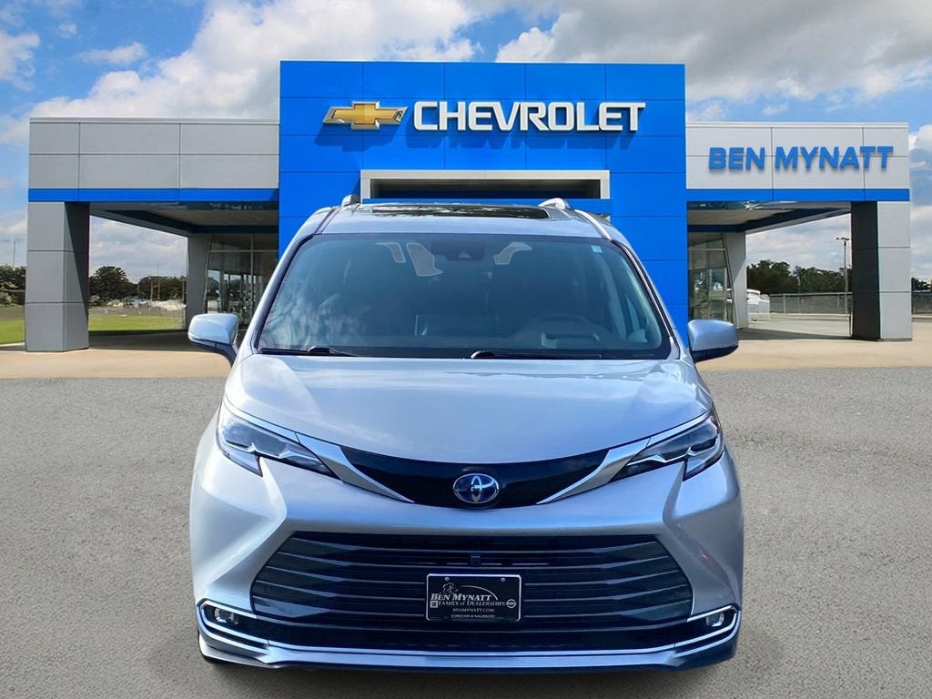 2022 Toyota Sienna Platinum