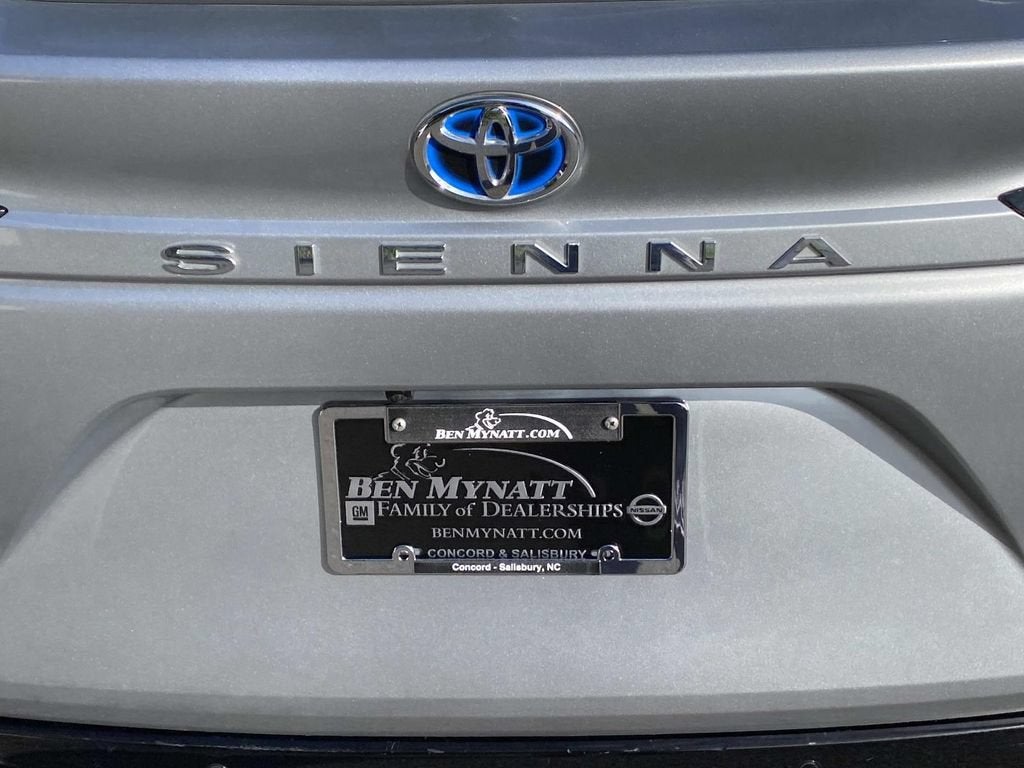2022 Toyota Sienna Platinum