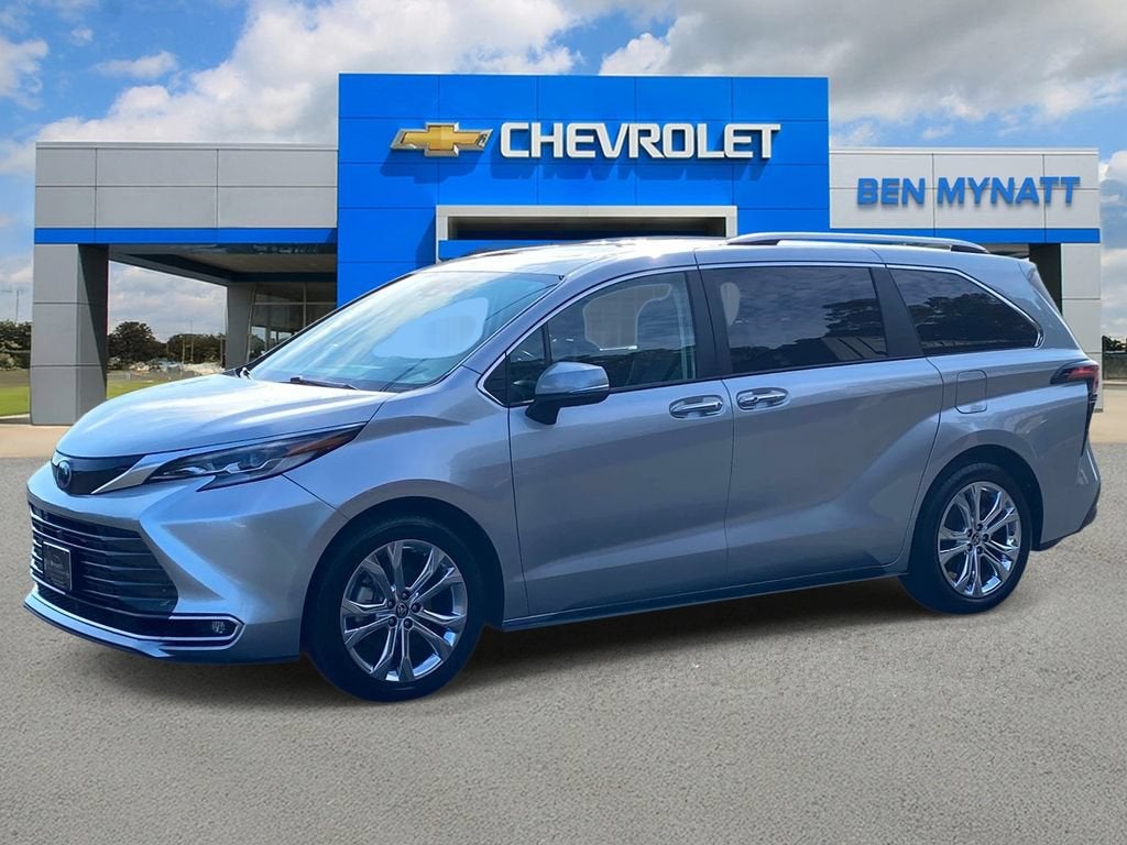 2022 Toyota Sienna Platinum