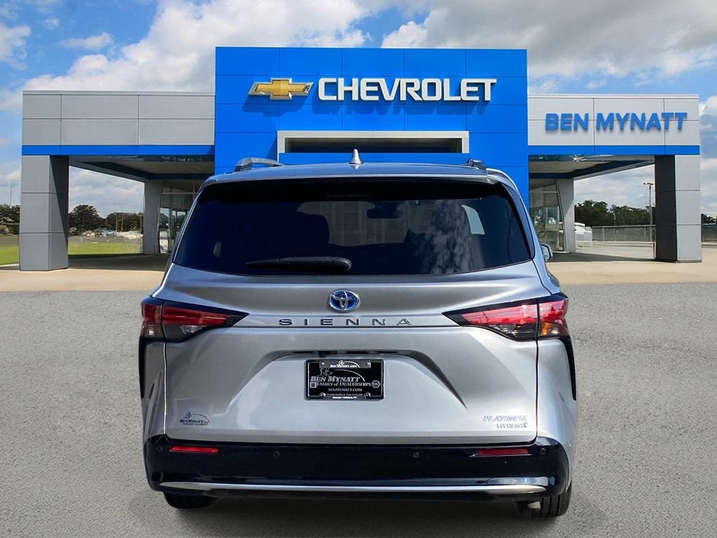 2022 Toyota Sienna Platinum