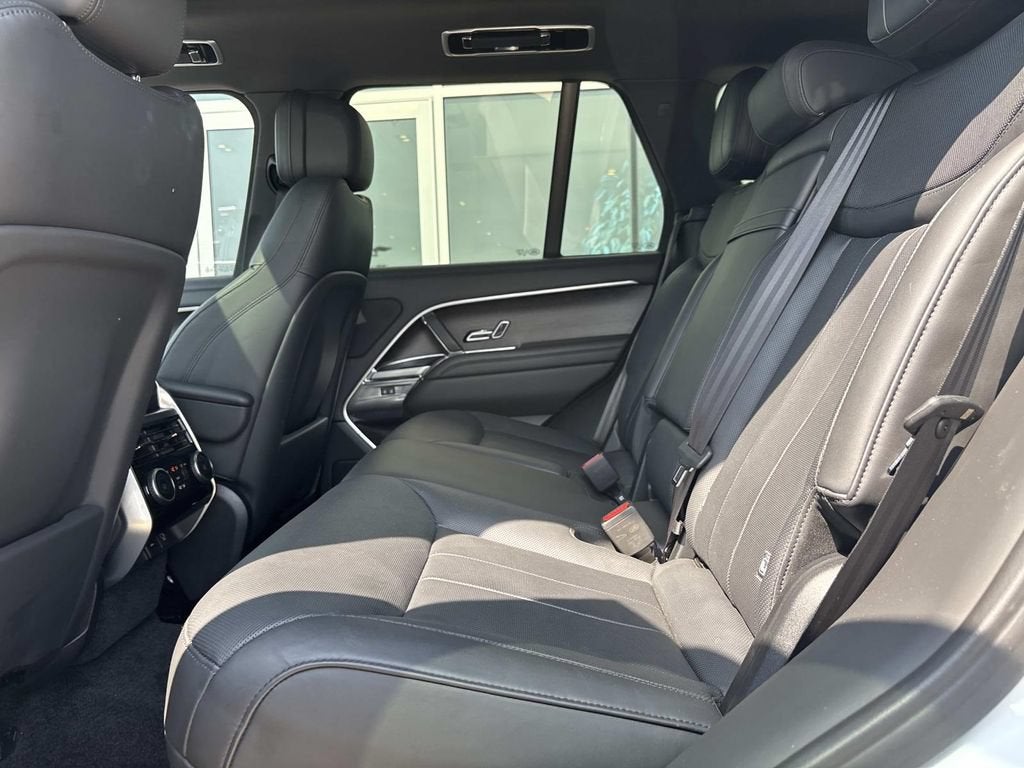 2023 Land Rover Range Rover SE